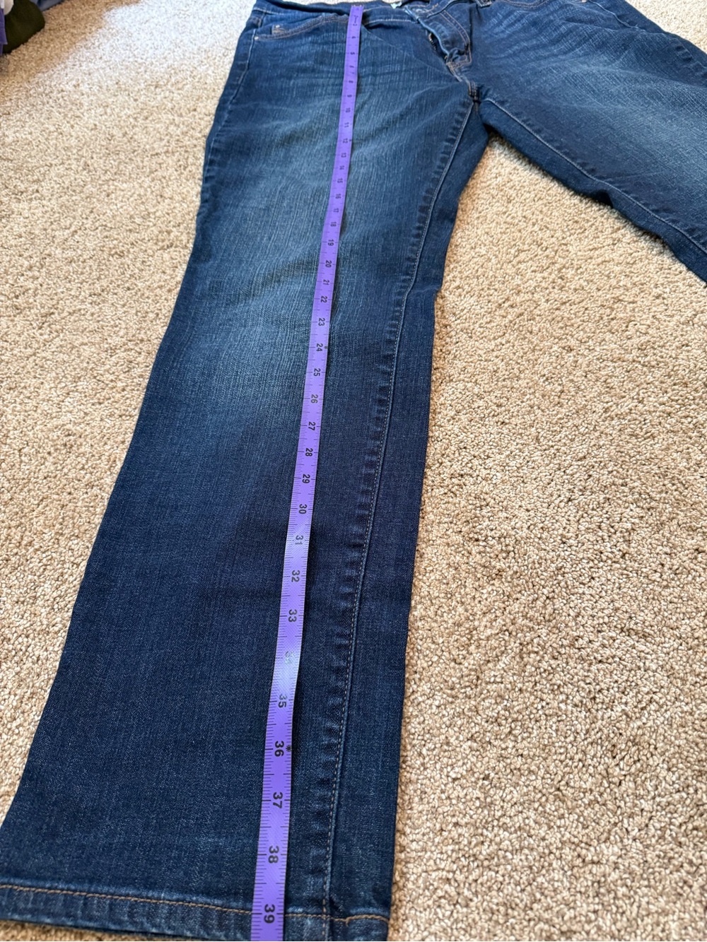 Levi's Women's Dark Blue Straight Leg Jeans with Flap Pocket - Picture 6 of 8